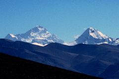 
Makalu close up from the Pang La (5250m) on the way to Everest North Face.
